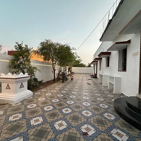 Arunachala Sashwin Guest House Tiruvannāmalai Extérieur photo