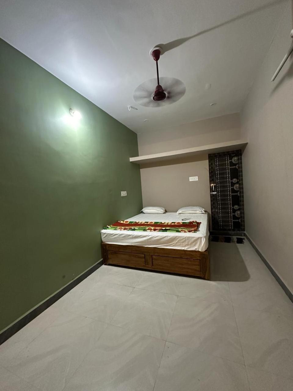Arunachala Sashwin Guest House Tiruvannāmalai Extérieur photo